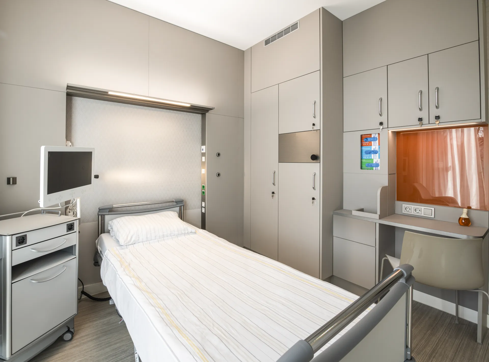 Klinik und Poliklinik für Hals-, Nasen- und Ohrenheilkunde – Patientenzimmer Wahlleistung